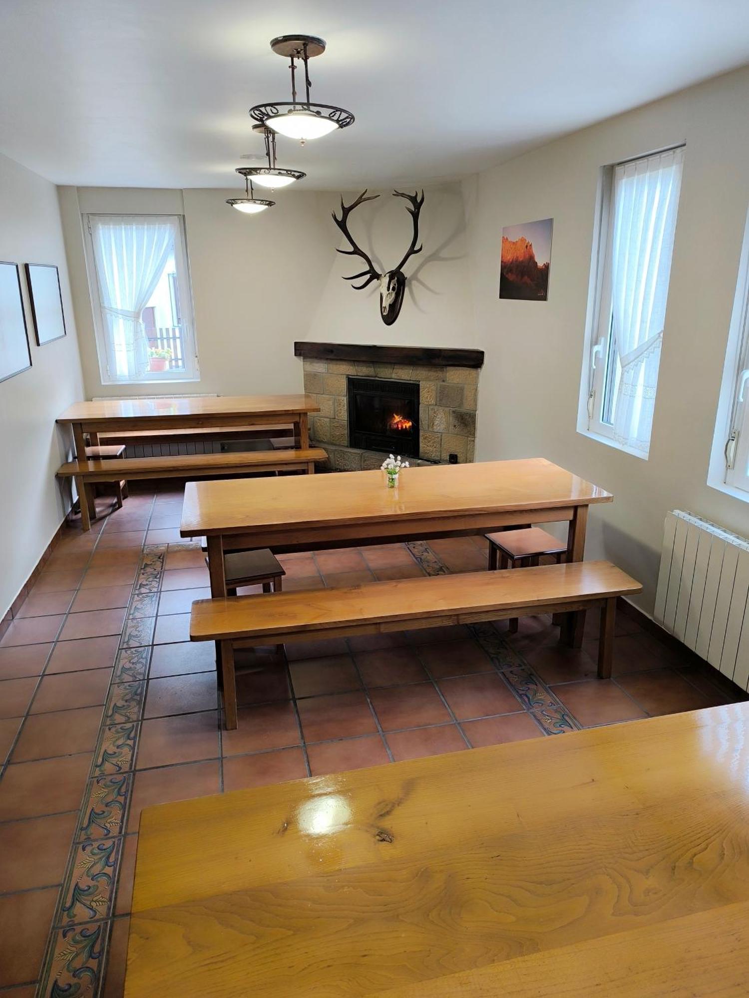Albergue Turistico Briz Espinama Eksteriør bilde